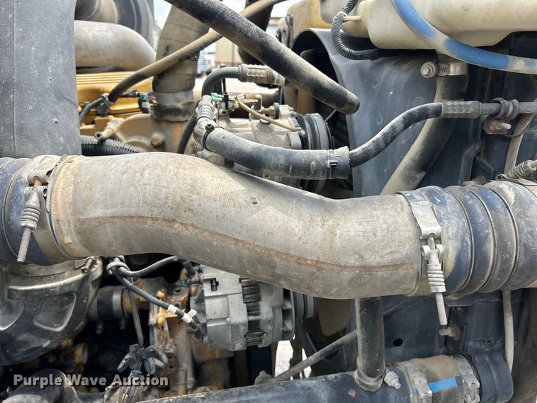 image for item EK4653 2000 Sterling L-Line dump truck