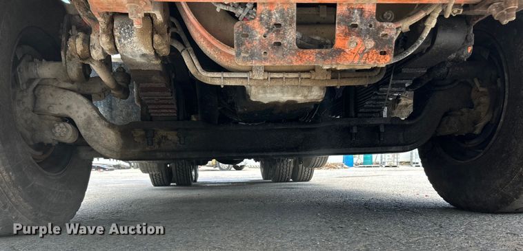 image for item EK4653 2000 Sterling L-Line dump truck