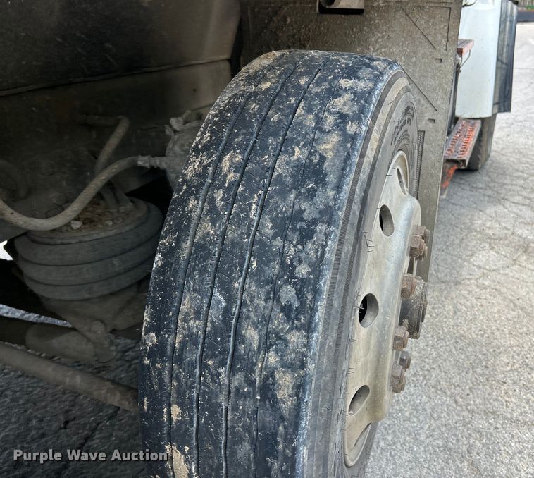 image for item EK4653 2000 Sterling L-Line dump truck