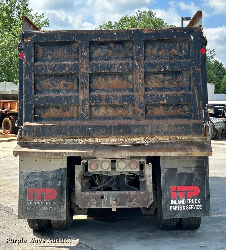 image for item EK4654 1999 Mack DM690S dump truck