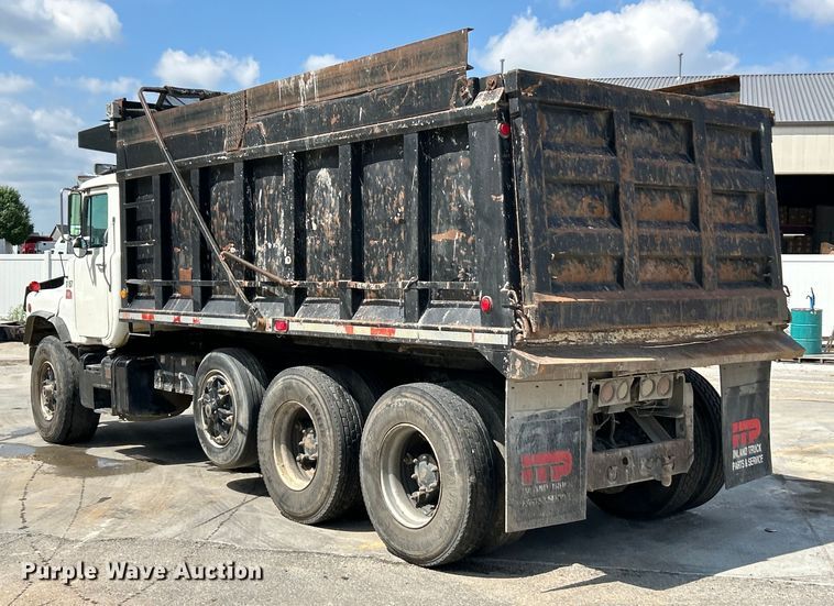 image for item EK4654 1999 Mack DM690S dump truck