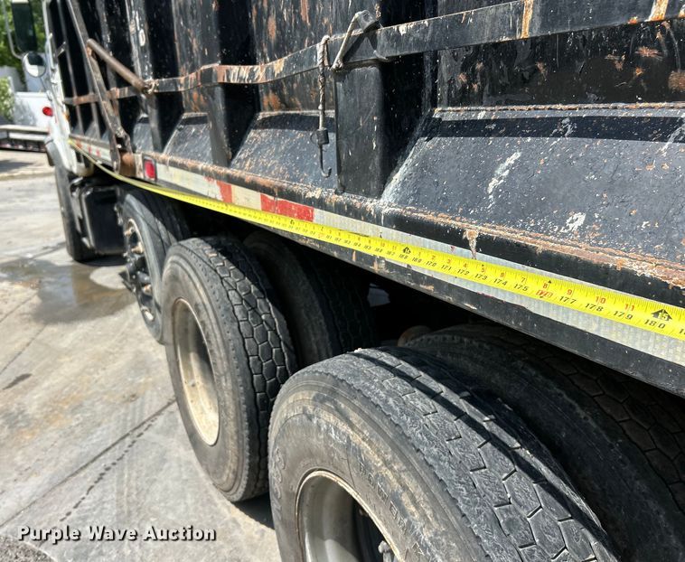 image for item EK4654 1999 Mack DM690S dump truck