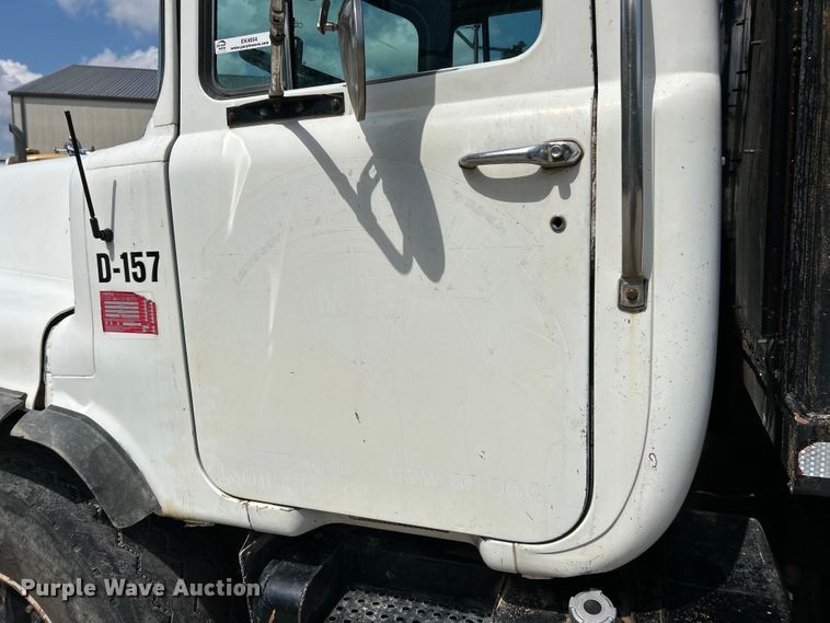 image for item EK4654 1999 Mack DM690S dump truck