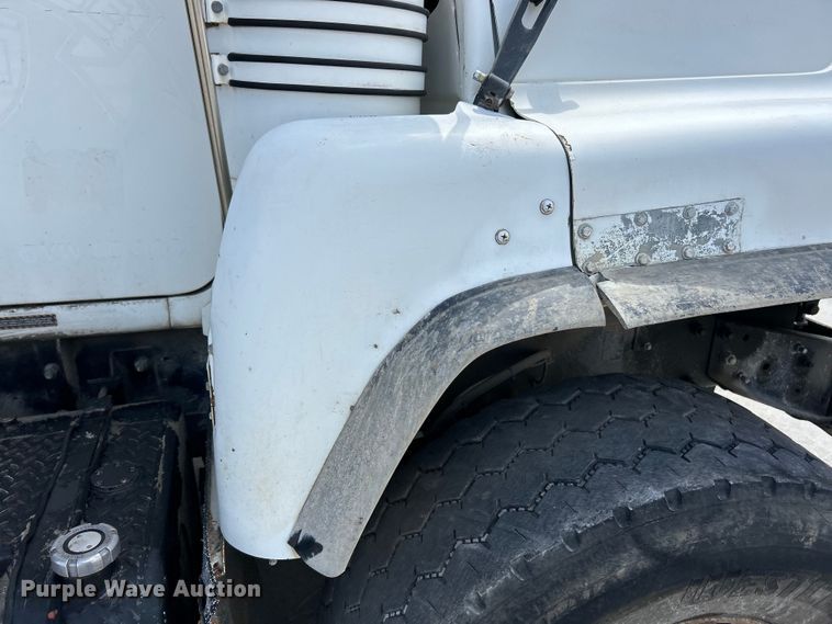 image for item EK4654 1999 Mack DM690S dump truck