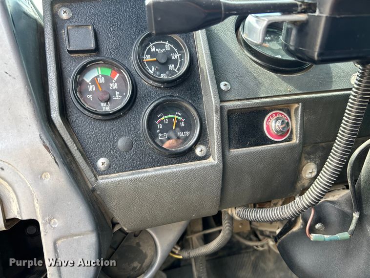 image for item EK4654 1999 Mack DM690S dump truck