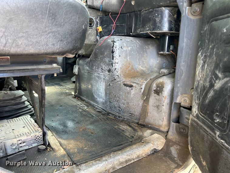 image for item EK4654 1999 Mack DM690S dump truck