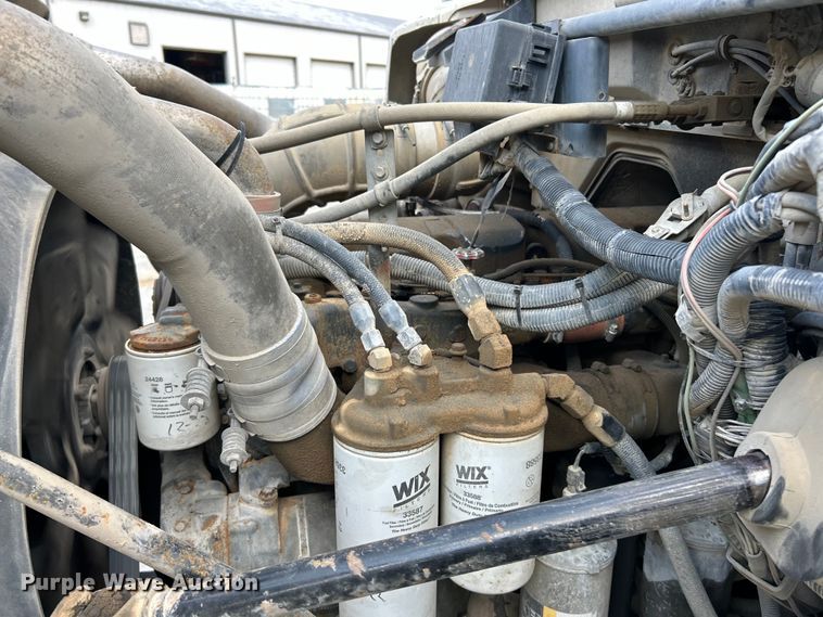 image for item EK4654 1999 Mack DM690S dump truck