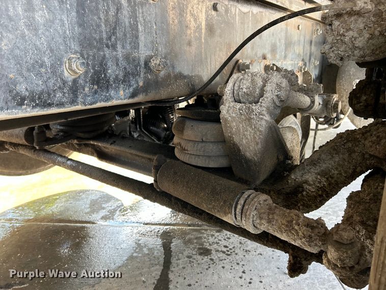 image for item EK4654 1999 Mack DM690S dump truck