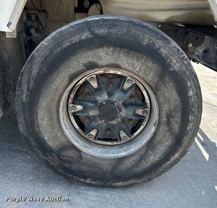 image for item EK4654 1999 Mack DM690S dump truck