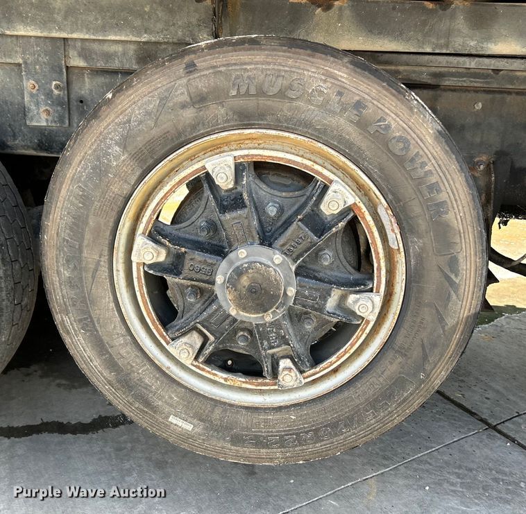 image for item EK4654 1999 Mack DM690S dump truck