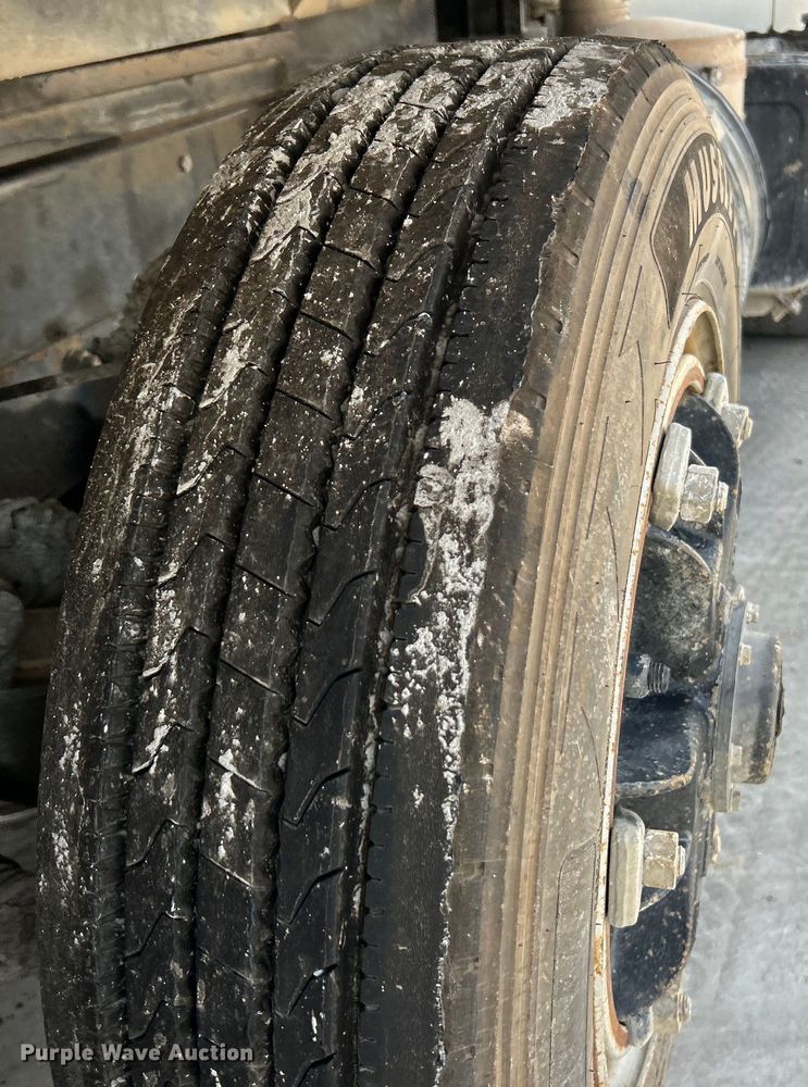 image for item EK4654 1999 Mack DM690S dump truck