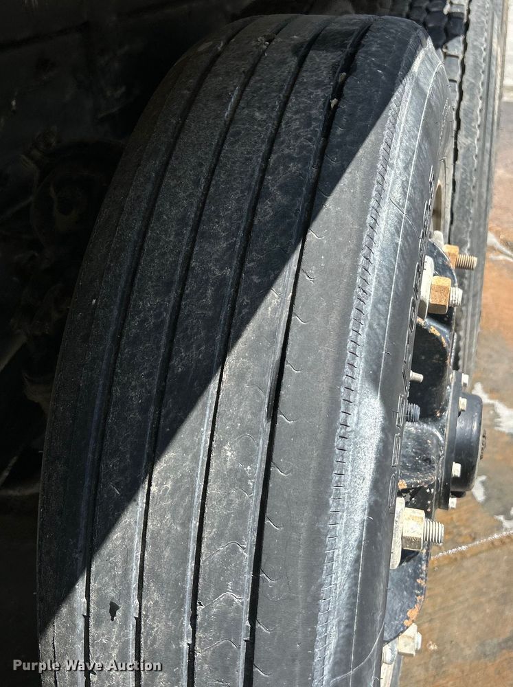 image for item EK4654 1999 Mack DM690S dump truck