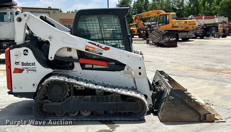 image for item EK4656 2020 Bobcat T770 tracked skid steer loader