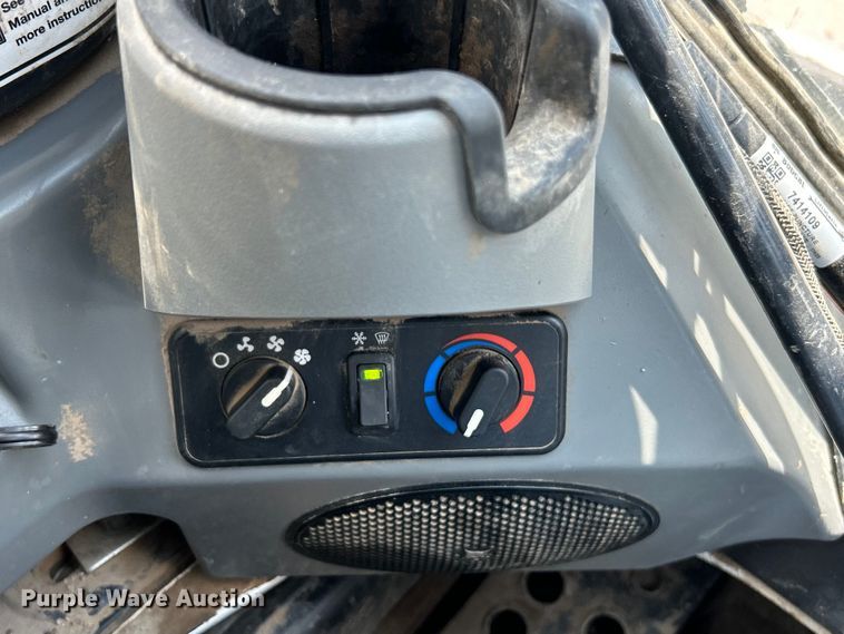 image for item EK4656 2020 Bobcat T770 tracked skid steer loader