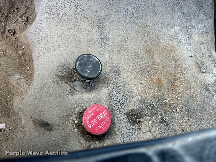 image for item EK4657 1998 Ford F700 flatbed truck