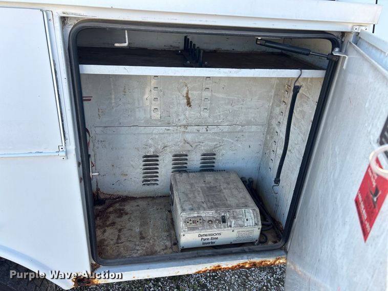 image for item EK4664 2009 Ford F450 Super Duty XL bucket truck