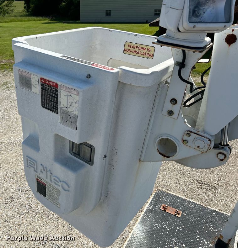 image for item EK4664 2009 Ford F450 Super Duty XL bucket truck