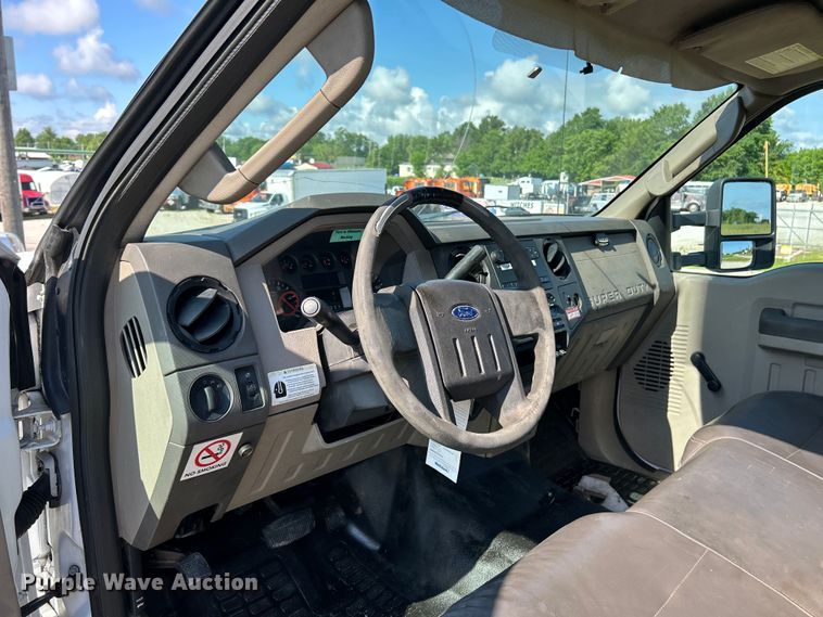 image for item EK4664 2009 Ford F450 Super Duty XL bucket truck