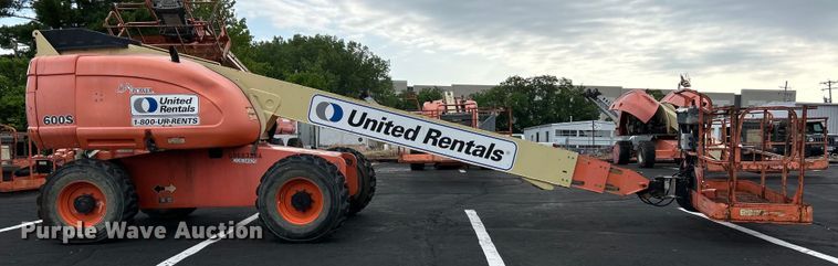 image for item EK4683 2005 JLG 600S boom lift