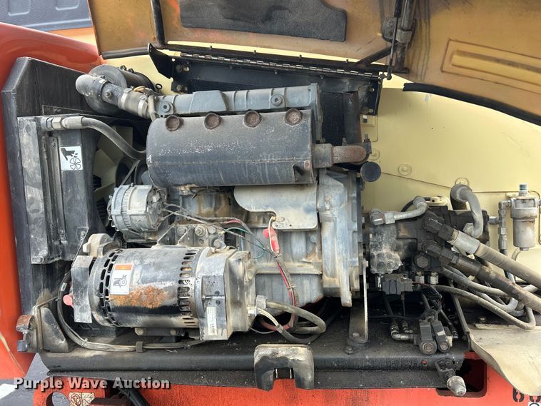 image for item EK4683 2005 JLG 600S boom lift