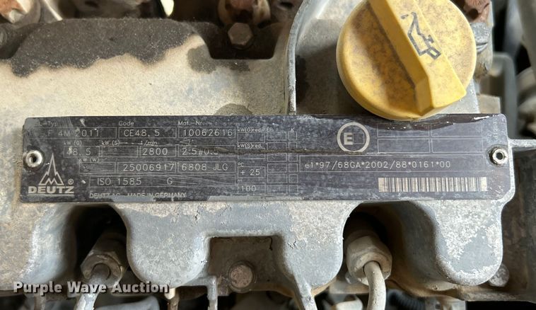 image for item EK4683 2005 JLG 600S boom lift