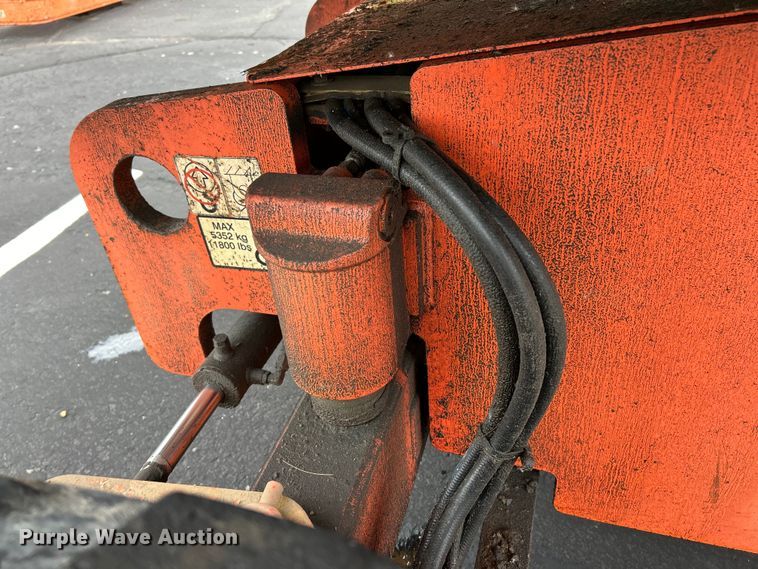 image for item EK4683 2005 JLG 600S boom lift