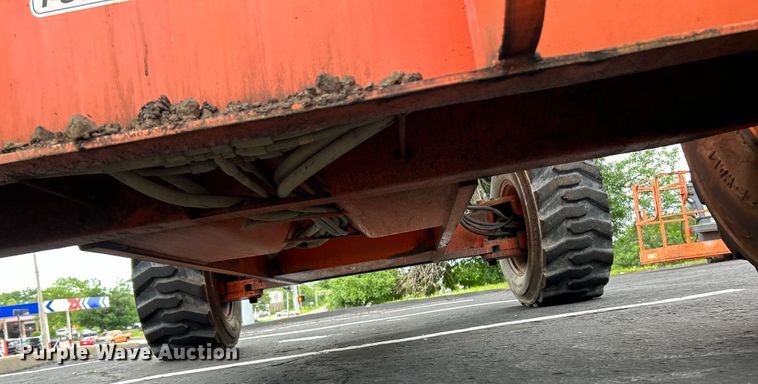 image for item EK4683 2005 JLG 600S boom lift