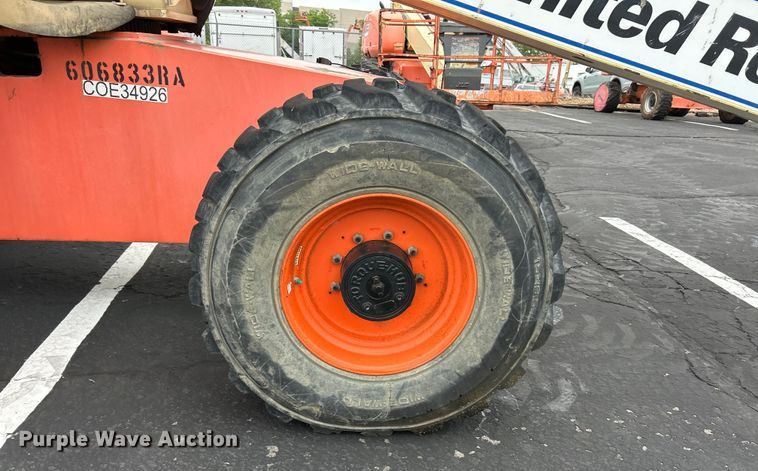 image for item EK4683 2005 JLG 600S boom lift