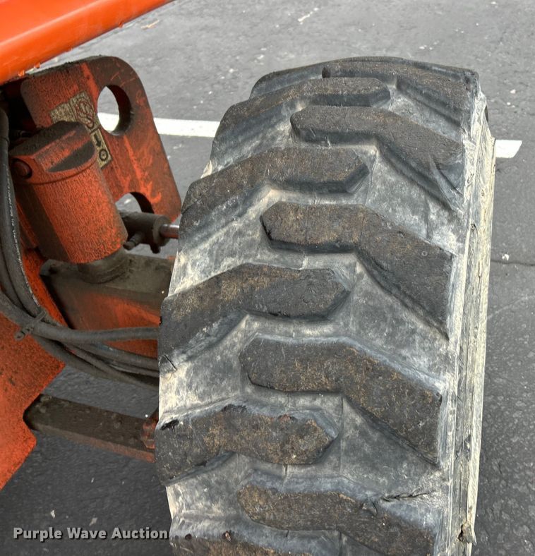 image for item EK4683 2005 JLG 600S boom lift