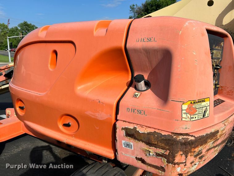 image for item EK4684 2007 JLG 400S boom lift