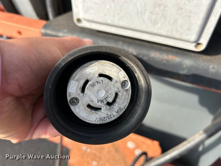 image for item EK4684 2007 JLG 400S boom lift