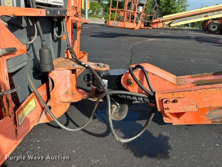 image for item EK4684 2007 JLG 400S boom lift