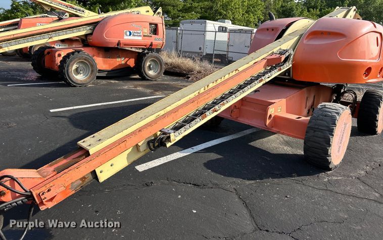 image for item EK4684 2007 JLG 400S boom lift