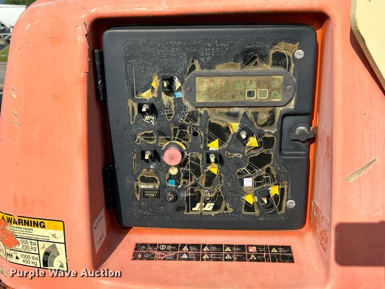 image for item EK4684 2007 JLG 400S boom lift