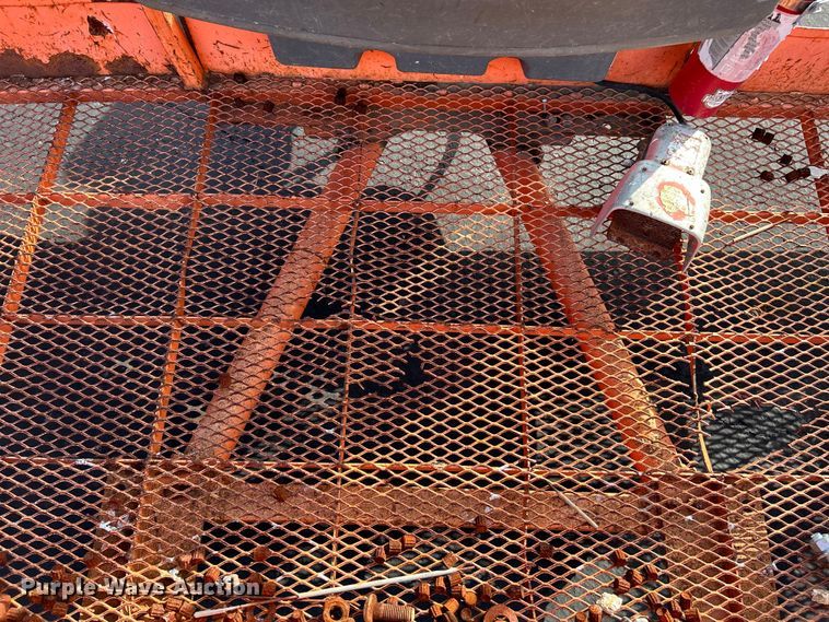 image for item EK4684 2007 JLG 400S boom lift