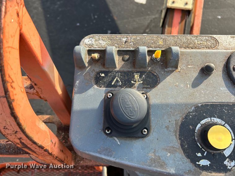 image for item EK4684 2007 JLG 400S boom lift