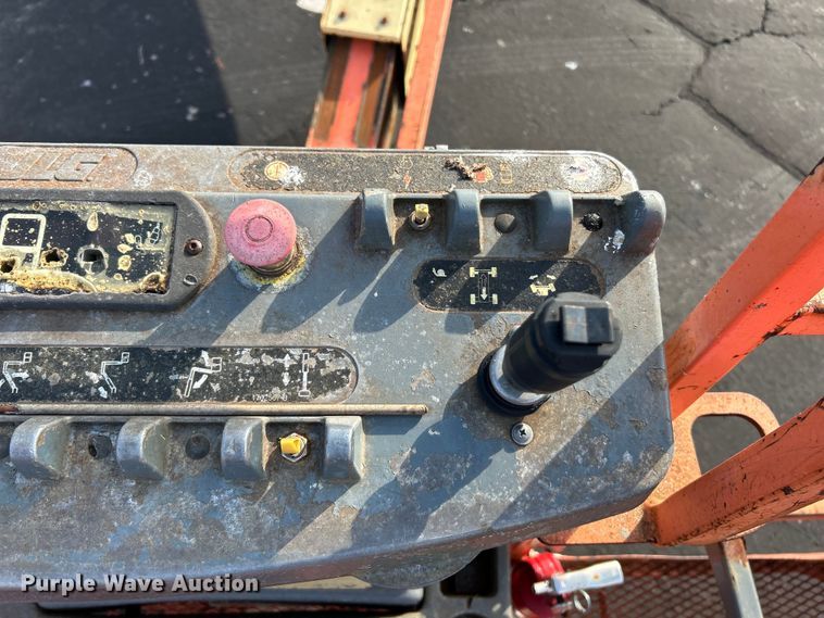 image for item EK4684 2007 JLG 400S boom lift