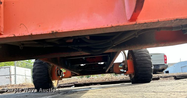 image for item EK4684 2007 JLG 400S boom lift