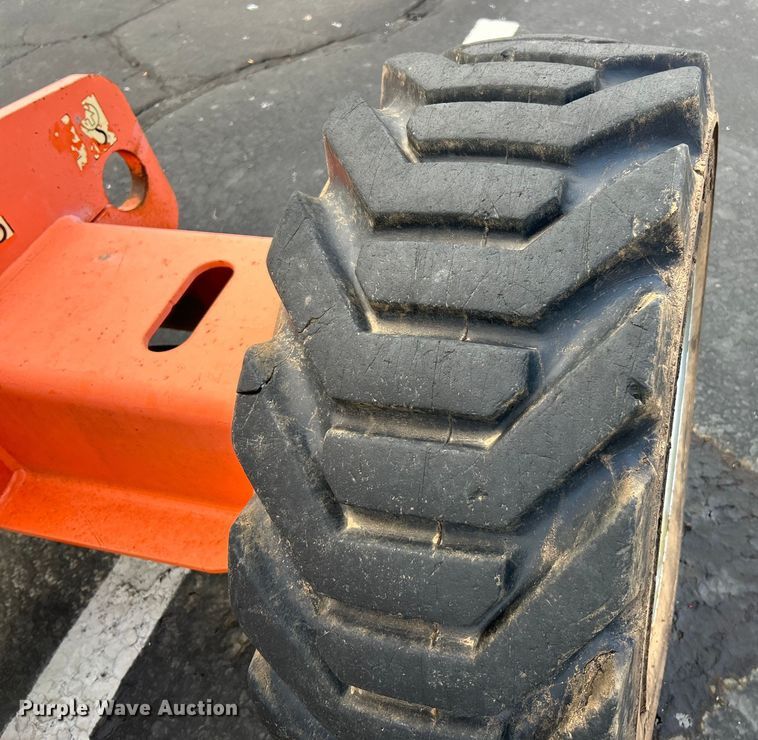 image for item EK4684 2007 JLG 400S boom lift