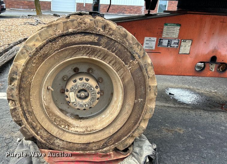 image for item EK4684 2007 JLG 400S boom lift