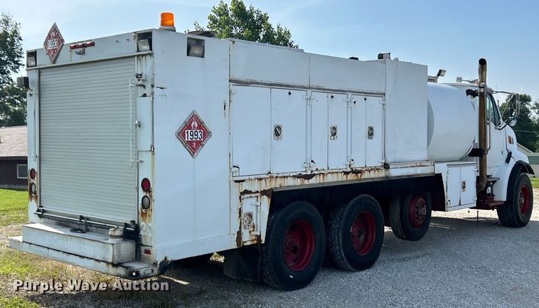 image for item EK4689 1998 Ford Louisville  utility / service truck