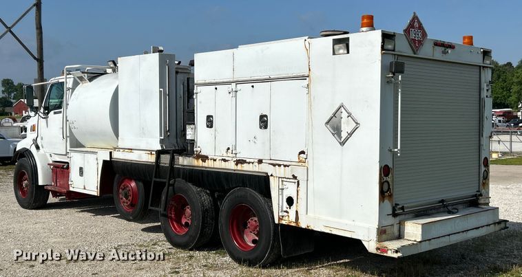 image for item EK4689 1998 Ford Louisville  utility / service truck