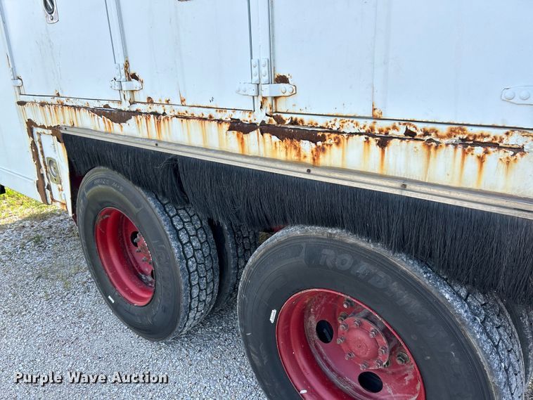 image for item EK4689 1998 Ford Louisville  utility / service truck