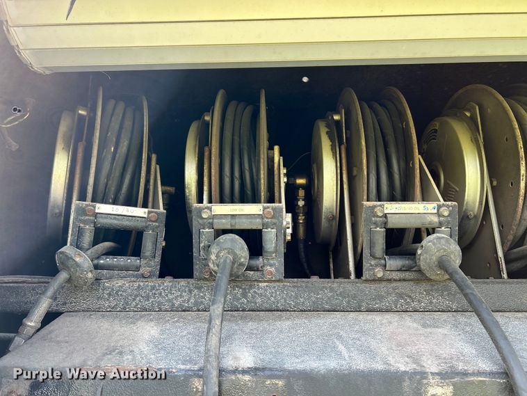 image for item EK4689 1998 Ford Louisville  utility / service truck