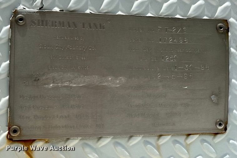 image for item EK4689 1998 Ford Louisville  utility / service truck