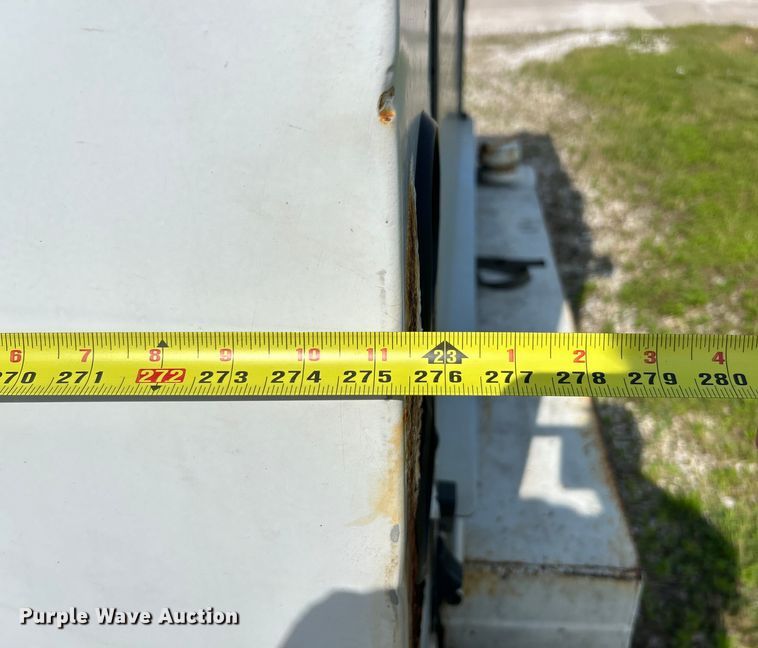 image for item EK4689 1998 Ford Louisville  utility / service truck