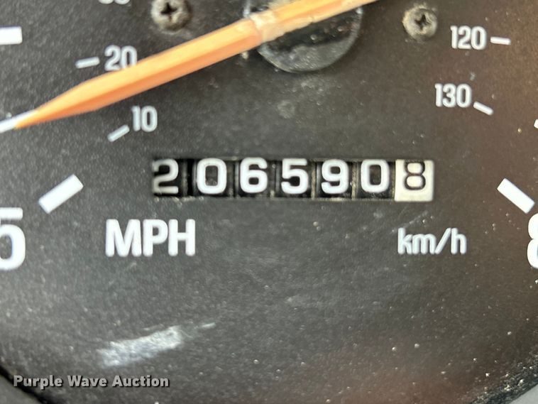 image for item EK4689 1998 Ford Louisville  utility / service truck