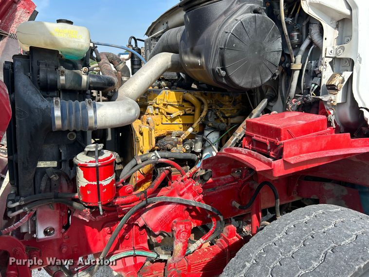 image for item EK4689 1998 Ford Louisville  utility / service truck