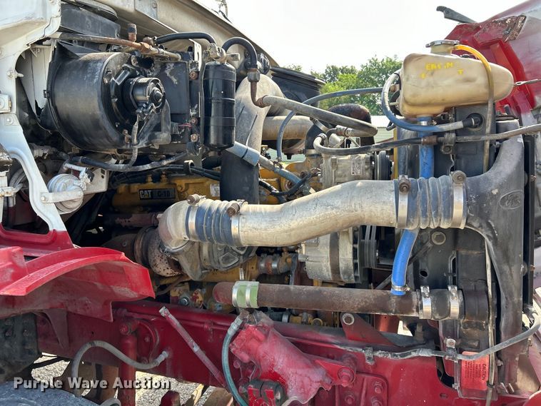 image for item EK4689 1998 Ford Louisville  utility / service truck