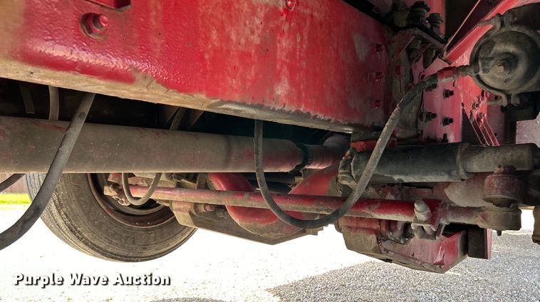 image for item EK4689 1998 Ford Louisville  utility / service truck